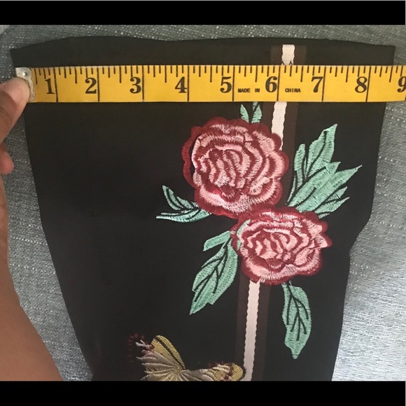 BLACK FLOWERY THIGH HIGH STRETCH BOOTS - Picture 4 of 5